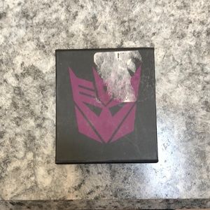 Transformer neckless